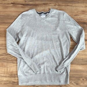 Old Navy Light Gray V-Neck Men's Sweater